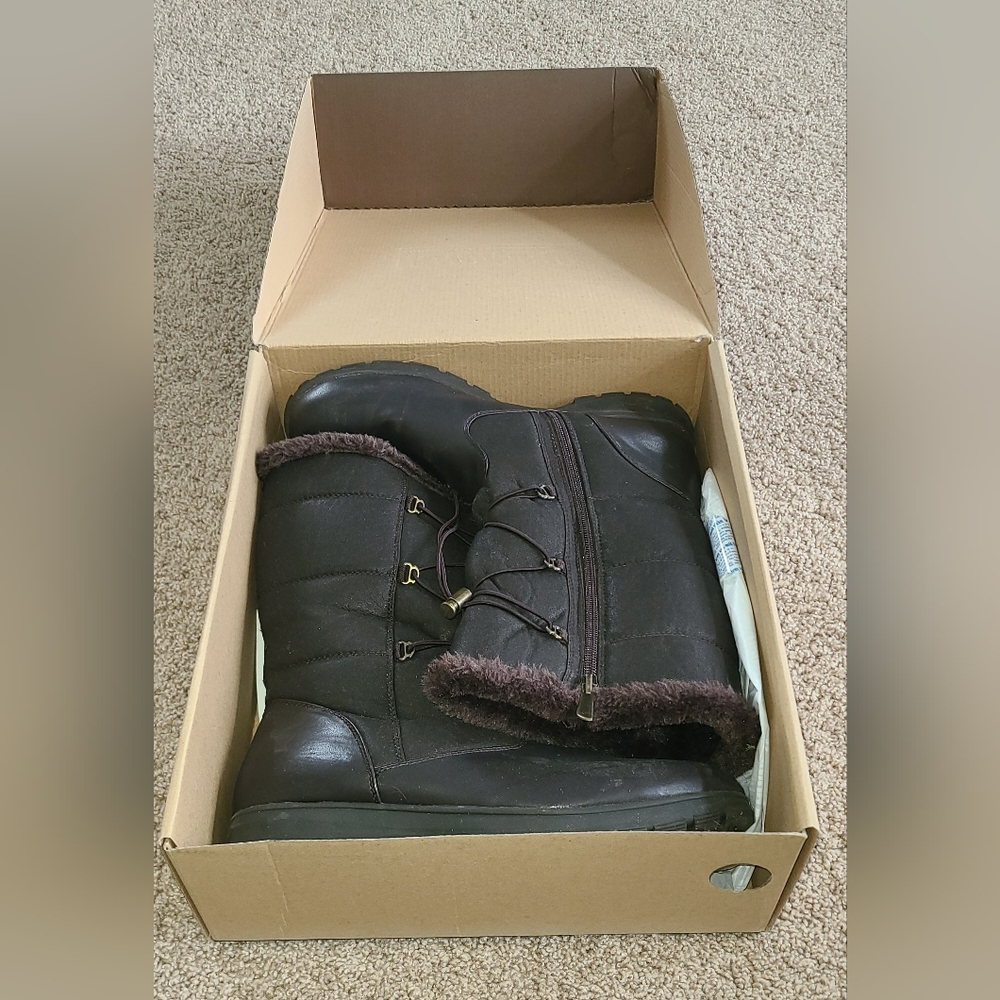 Womens Khombu Boots, Brown, size 11M